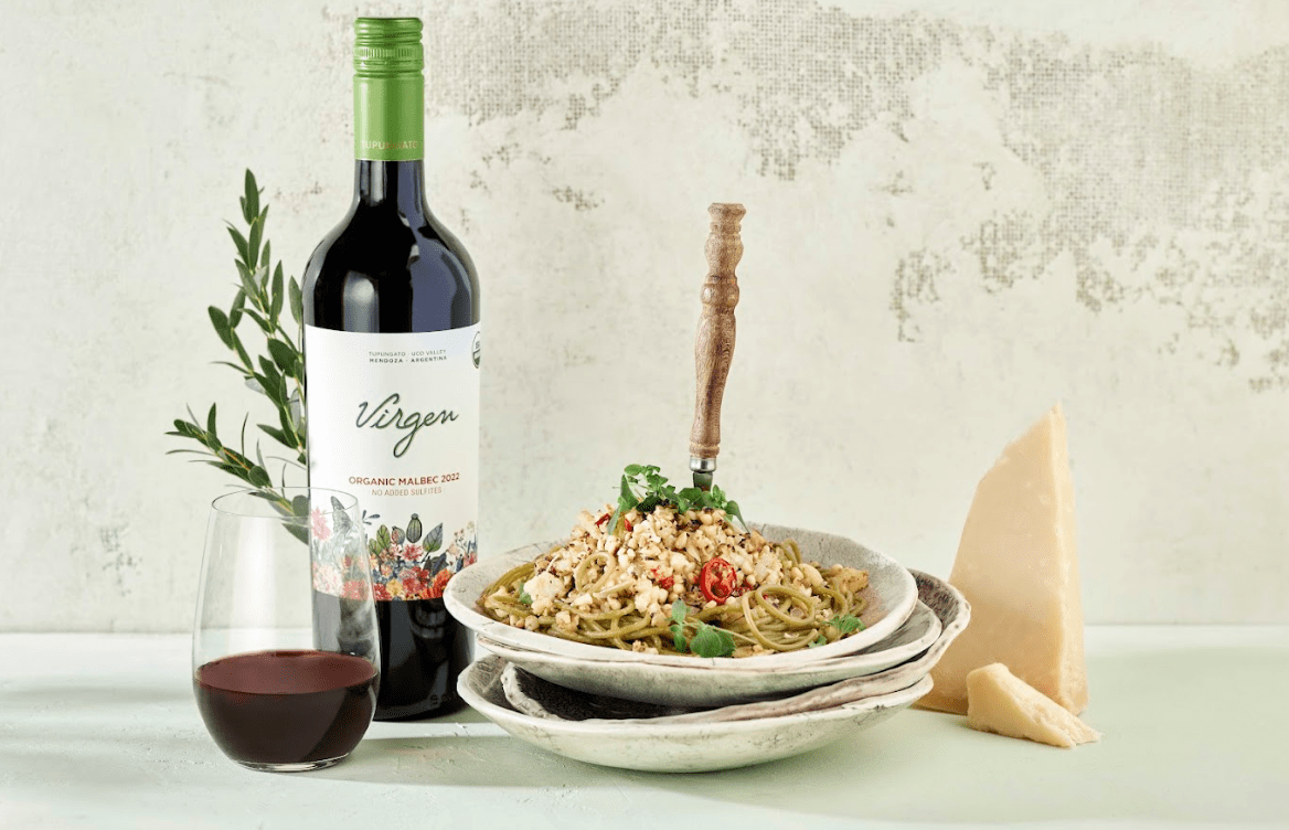 Botella de Virgen Vineyards Malbec Orgánico 2023